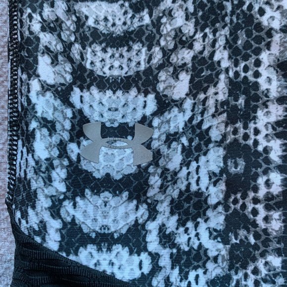 Under Armour Cropped Snakeskin Leggings - Picture 3 of 4